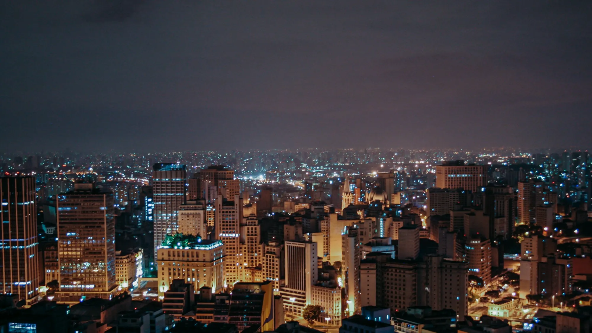 São Paulo à noite, vista do alto